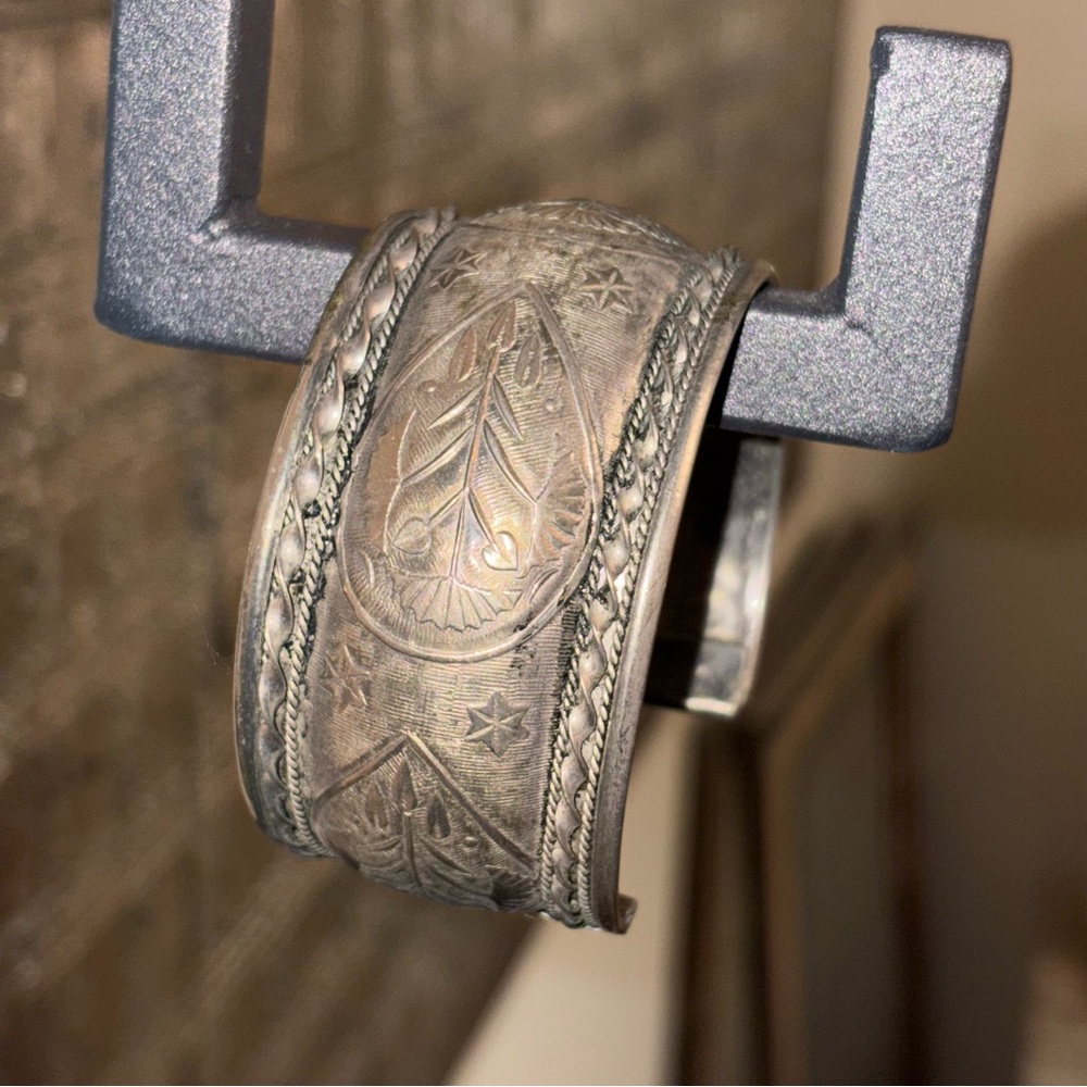 Antique Tribal Engraved Cuff Bracelet - Picture 3 of 8